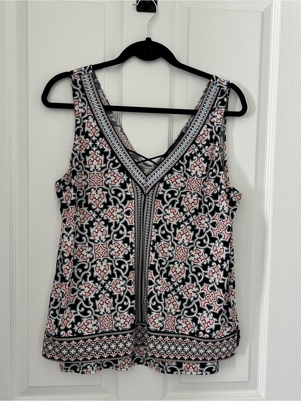 White House Black Market Black and Pink Patterned V-Neck Camisole